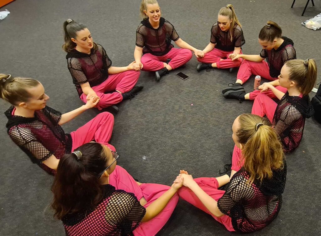 Hip hop group dance classes